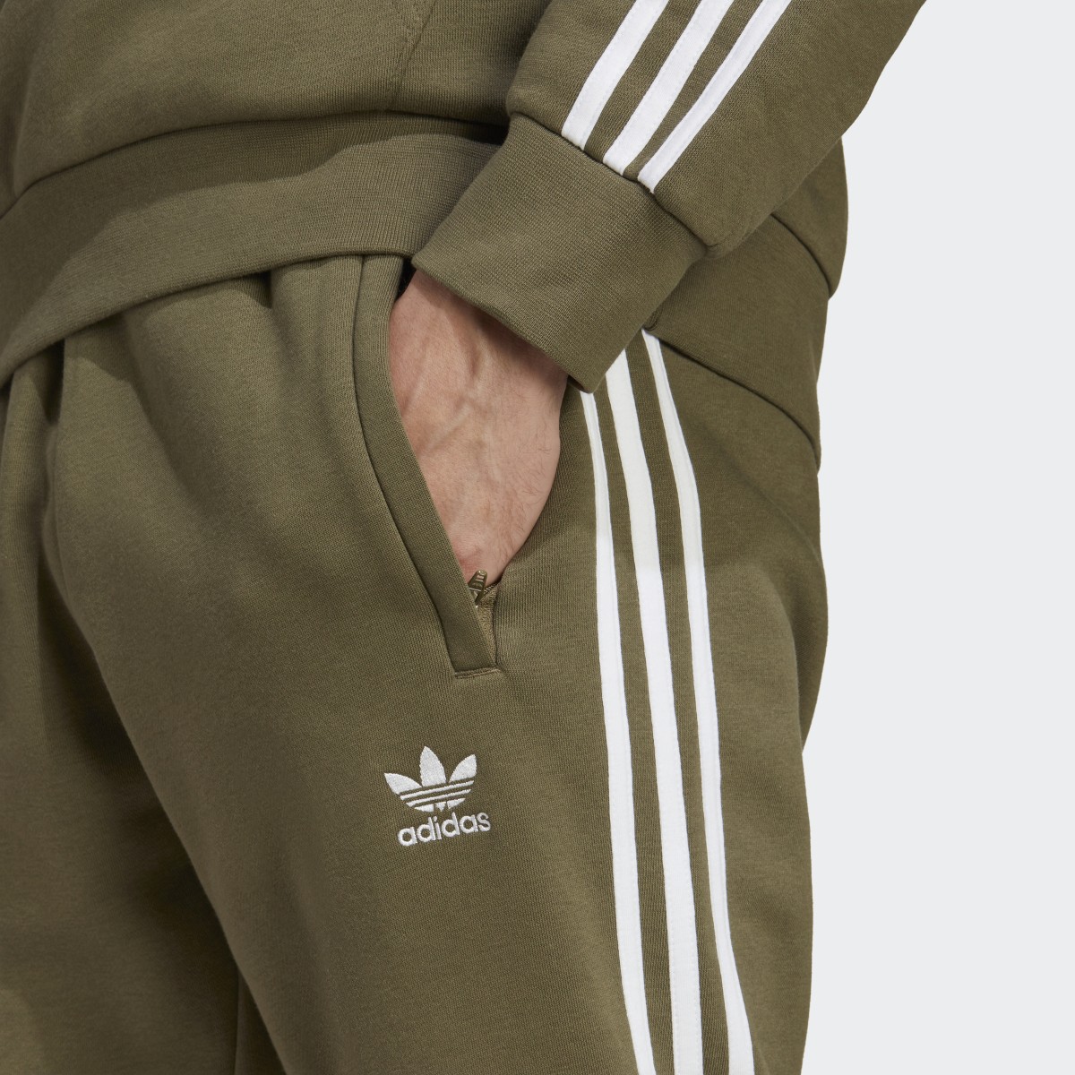 Adidas PANTS- FLEECE. 5