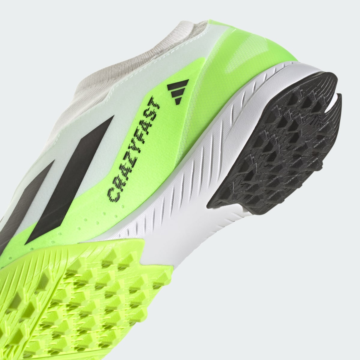 Adidas Zapatilla de fútbol X Crazyfast.3 Laceless moqueta. 10