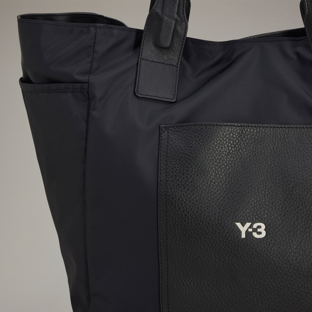 Adidas Y-3 Lux Bag. 7