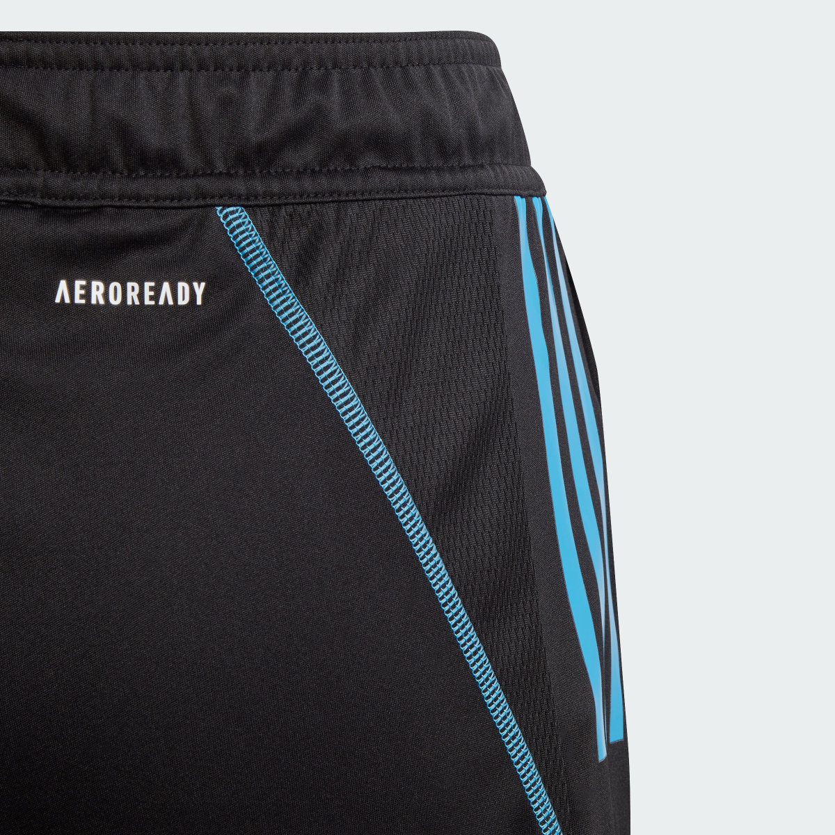 Adidas Arsenal Tiro 23 Training Shorts. 5