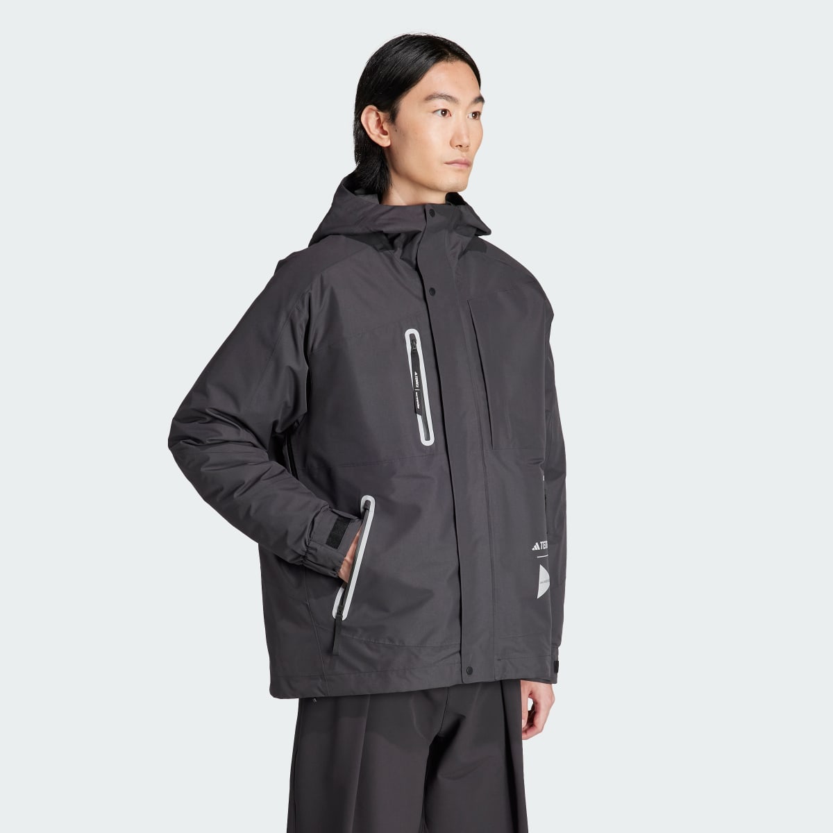 Adidas TERREX + and wander XPLORIC Jacke. 5