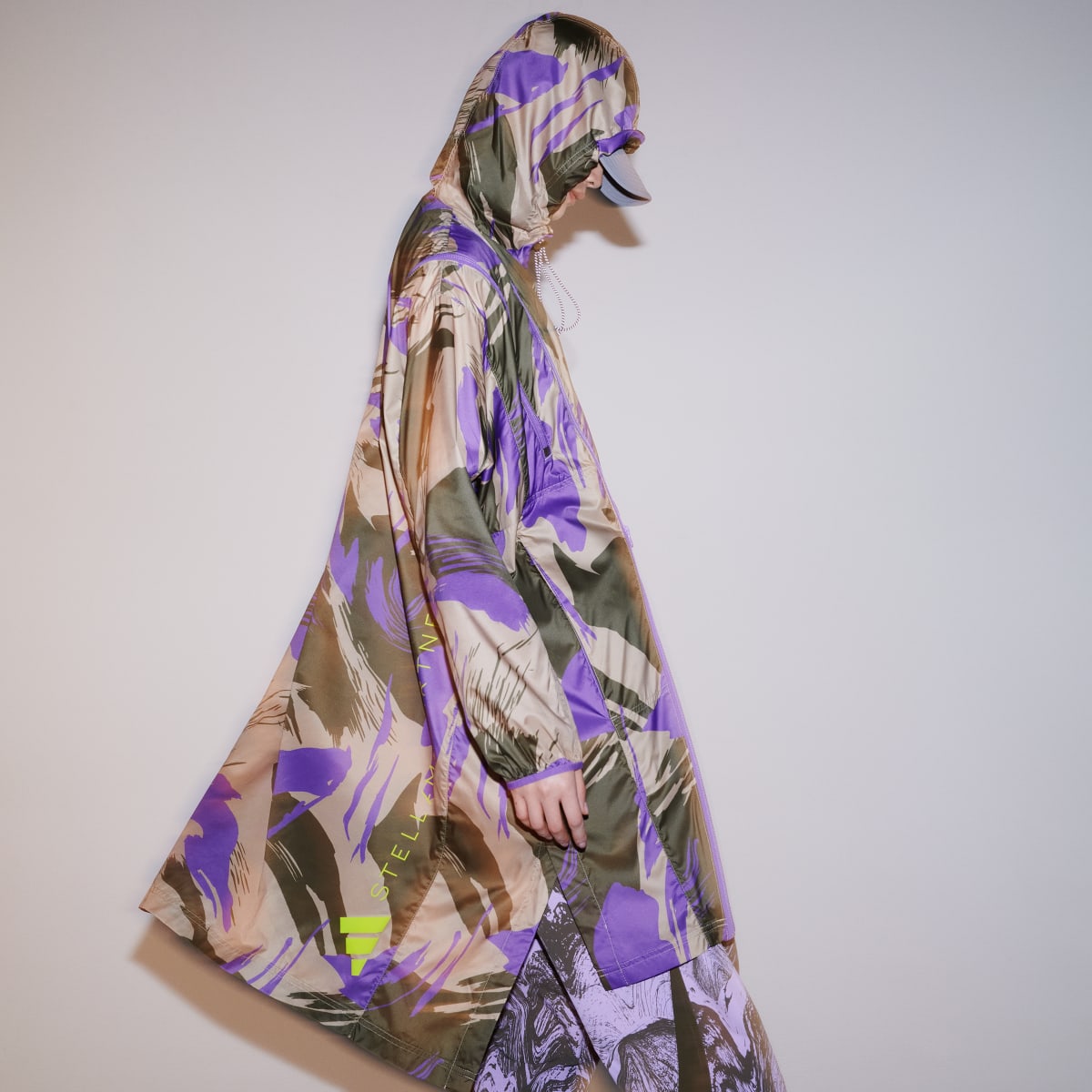 Adidas Poncho TrueNature adidas by Stella McCartney. 4