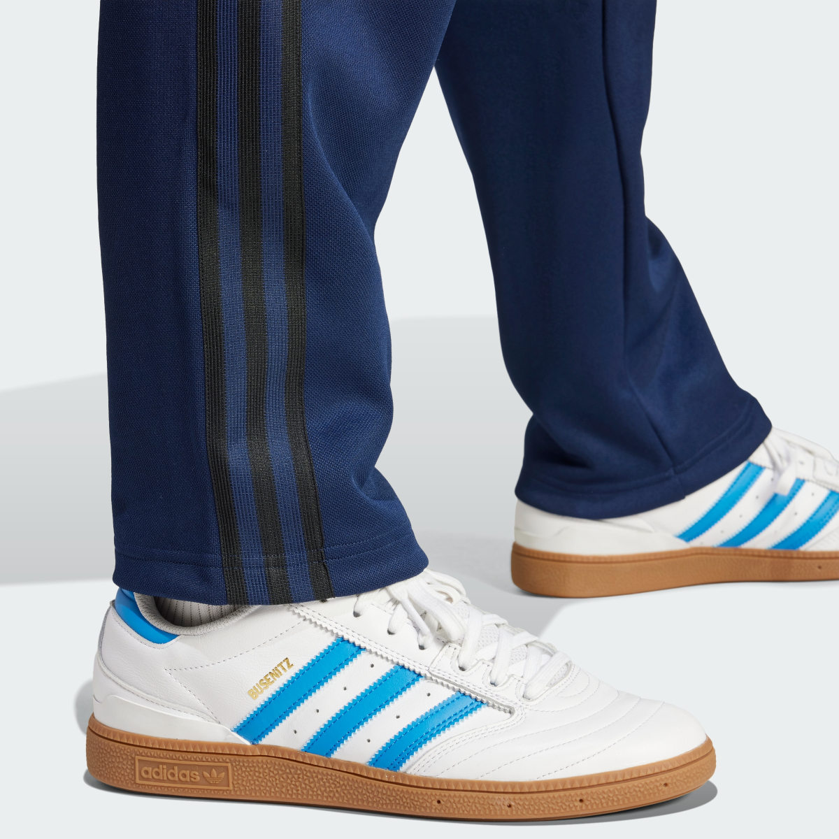 Adidas Pantalon de survêtement Premium. 6