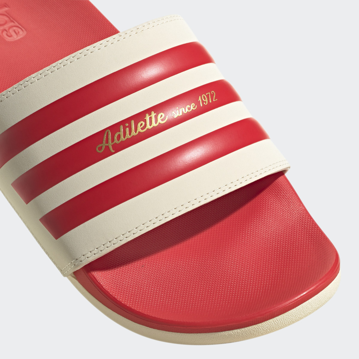 Adidas Adilette Comfort Slides. 8