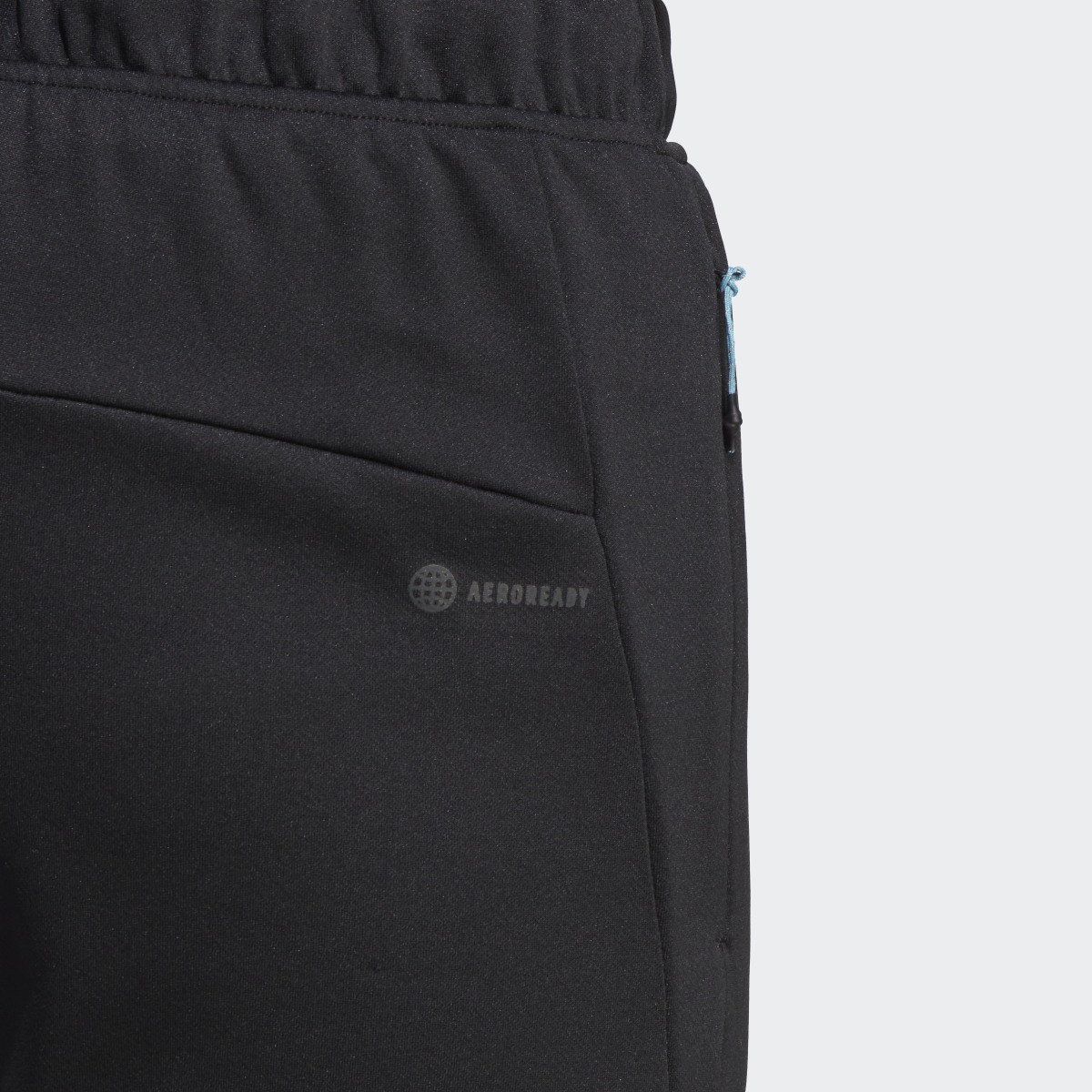 Adidas Pantaloni da allenamento Train Icons 3-Stripes. 6