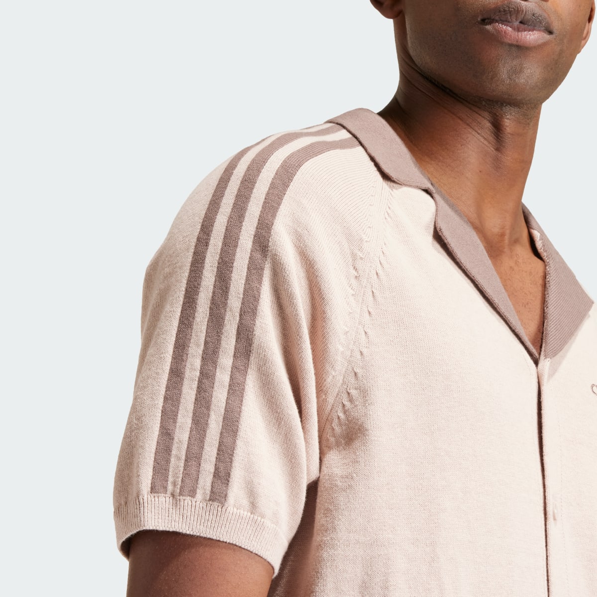 Adidas Premium Knitted T-Shirt. 6