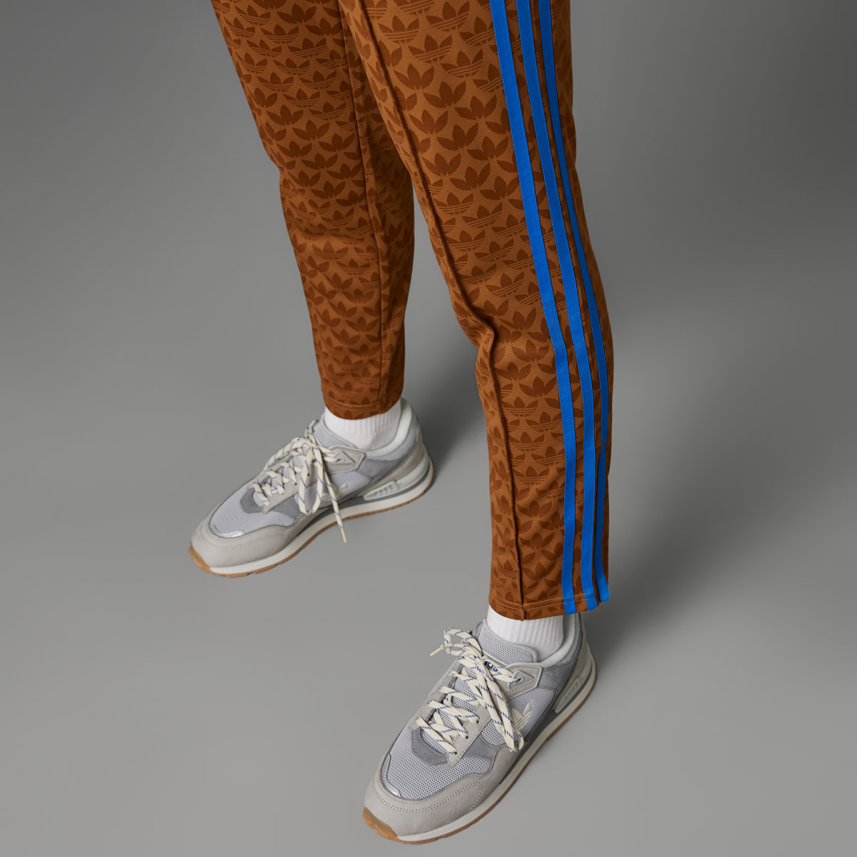 Adidas Pantalon de survêtement SST Adicolor 70s. 9
