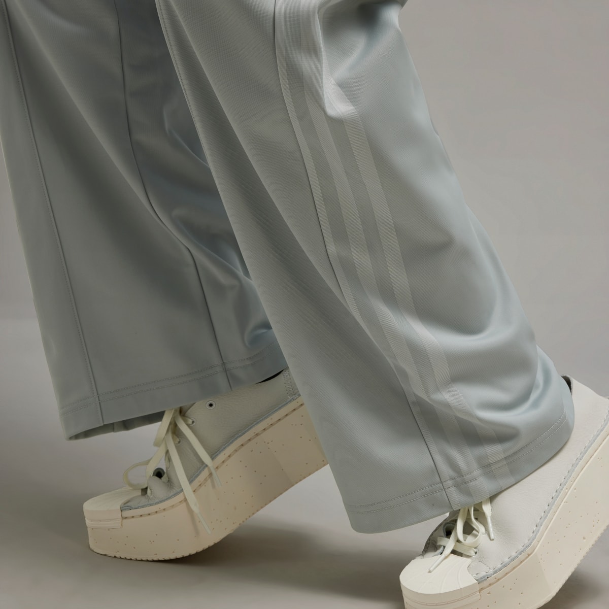 Adidas Pantalón Firebird Wide-Leg Y-3. 8