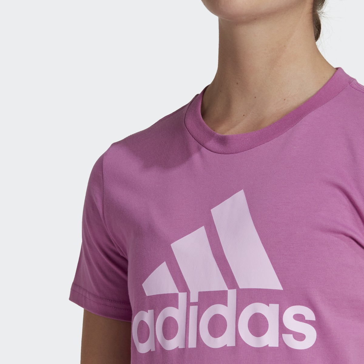 Adidas Camiseta LOUNGEWEAR Essentials Logo. 6