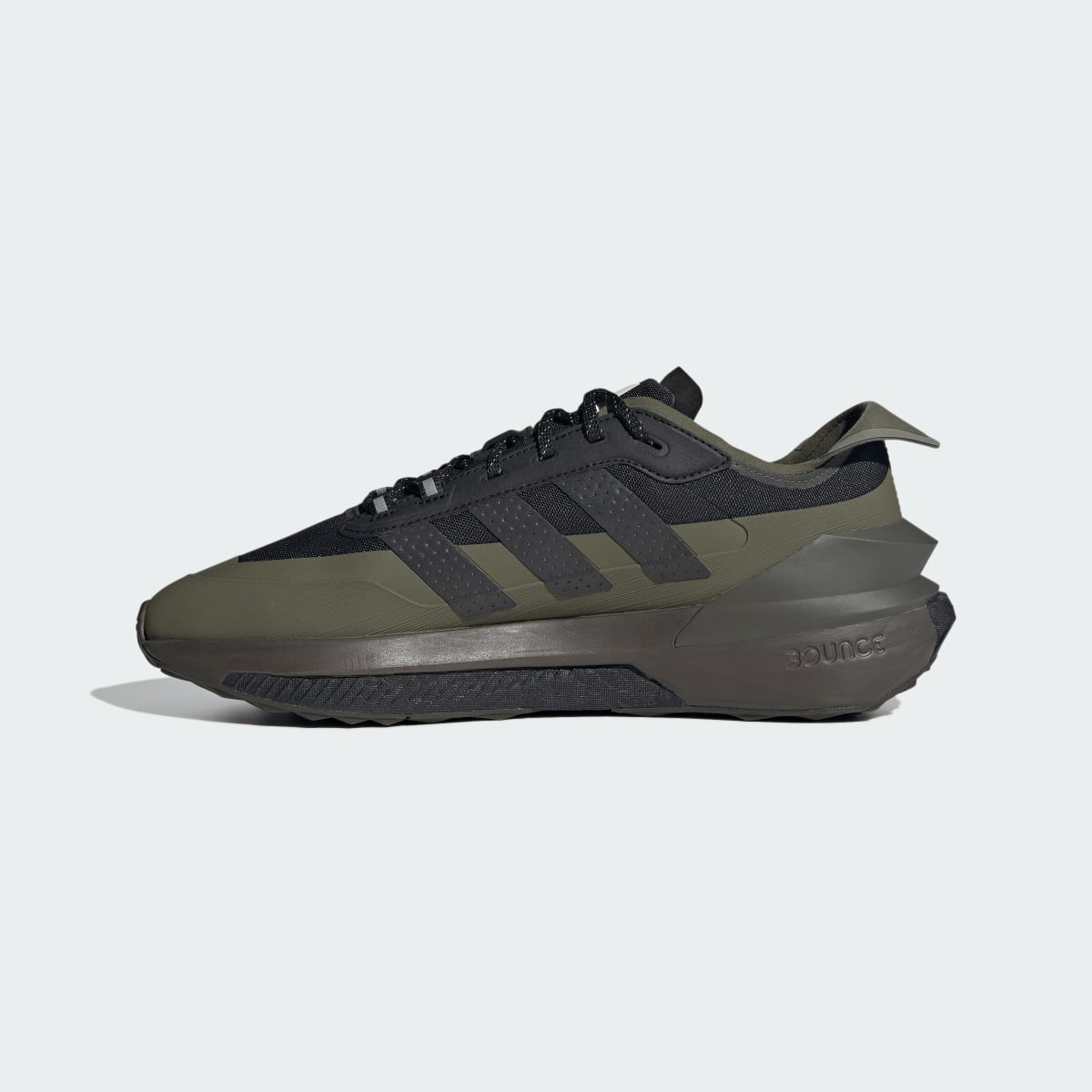 Adidas Avryn Schuh. 13