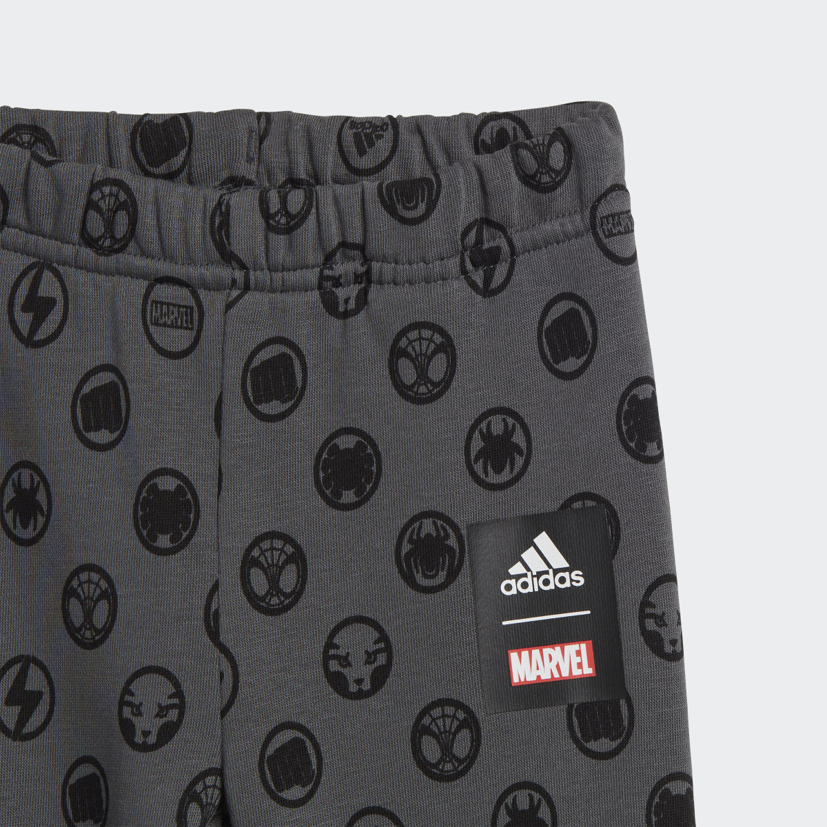 Adidas x Marvel Spider-Man Jogginganzug. 9