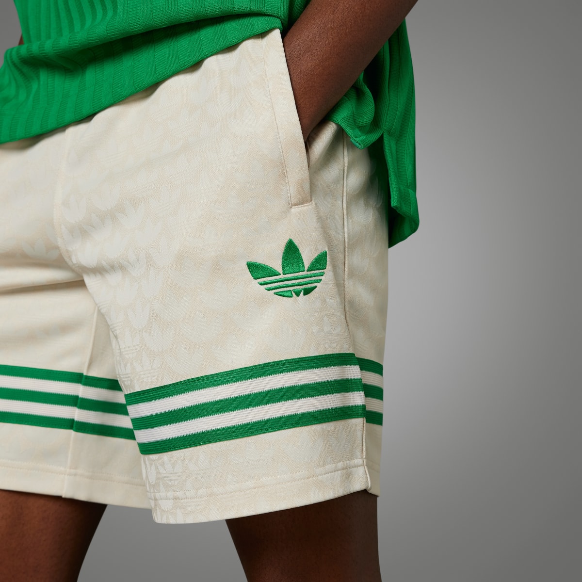 Adidas Adicolor 70s Monogram Shorts. 7