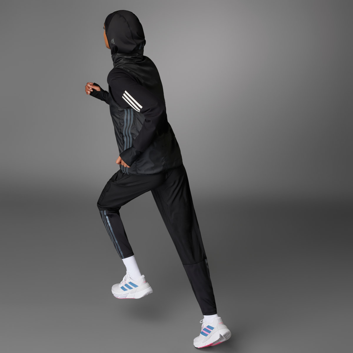 Adidas Hidżab Run Icons 3-Stripes Sport. 6