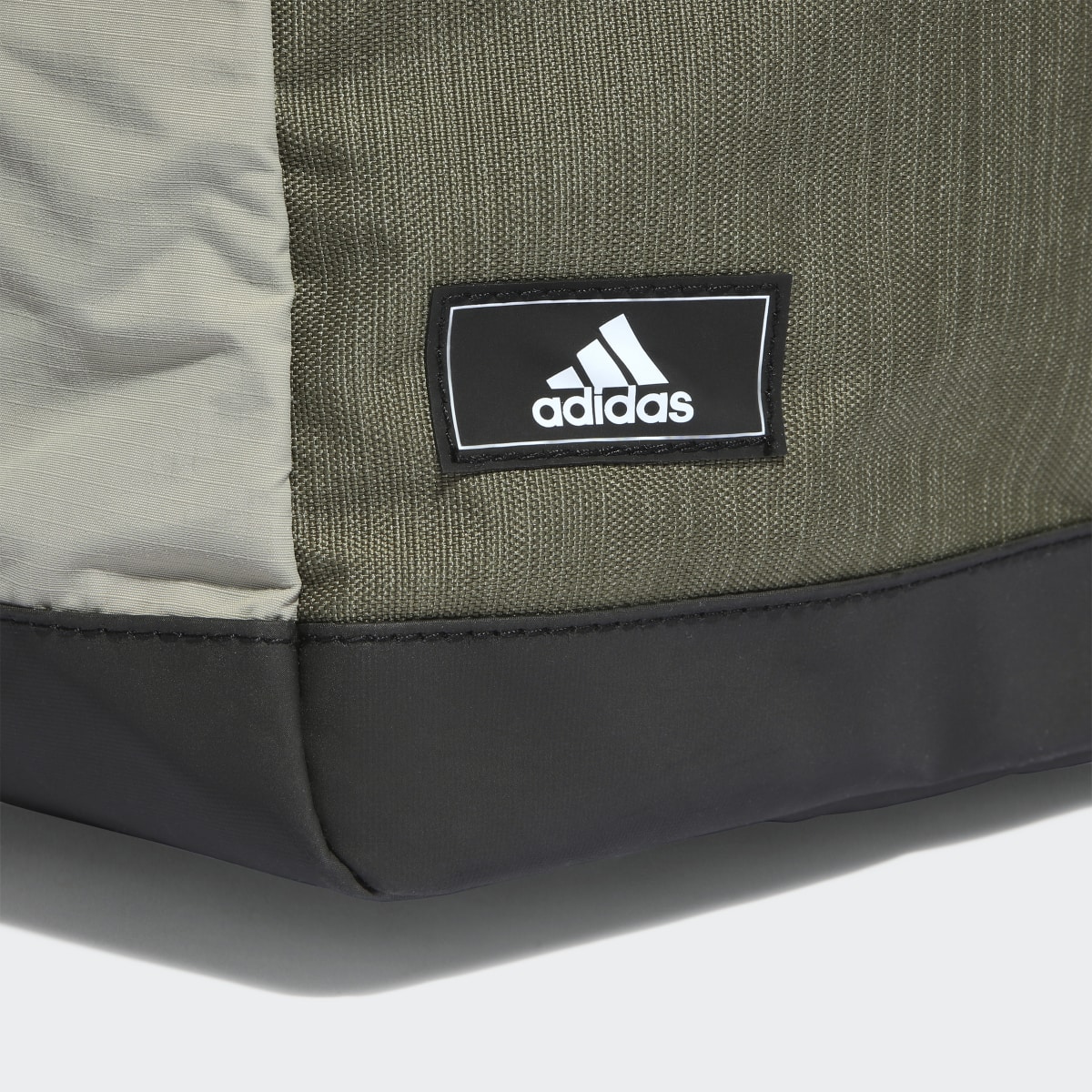 Adidas Mochila Motion. 7