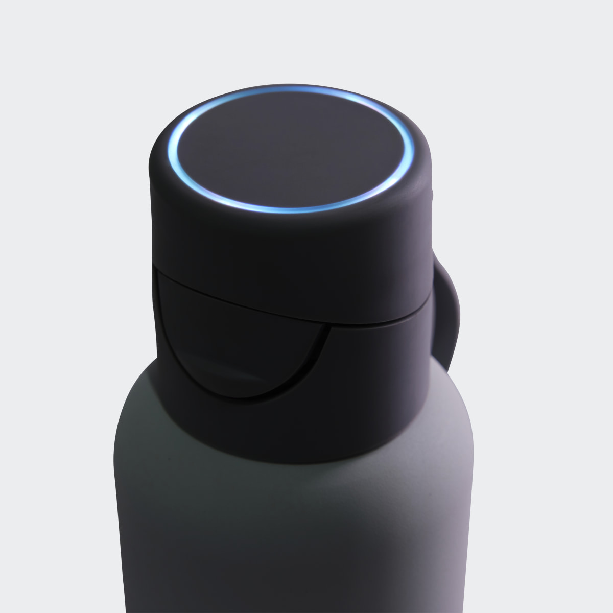 Adidas x REBO Smart Bottle. 7