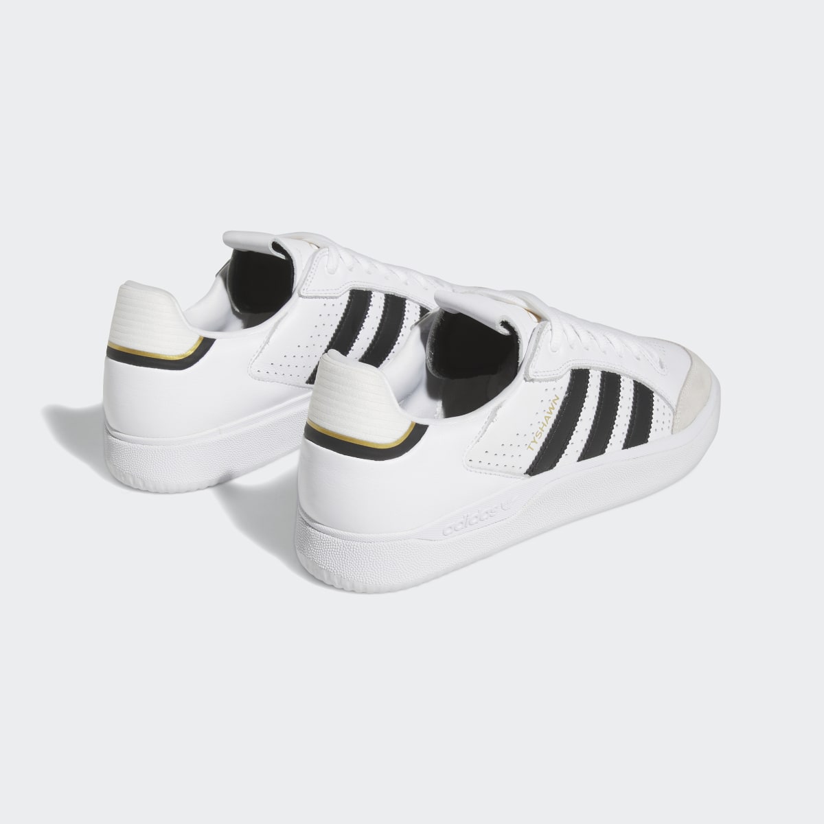 Adidas Chaussure Tyshawn Low. 6