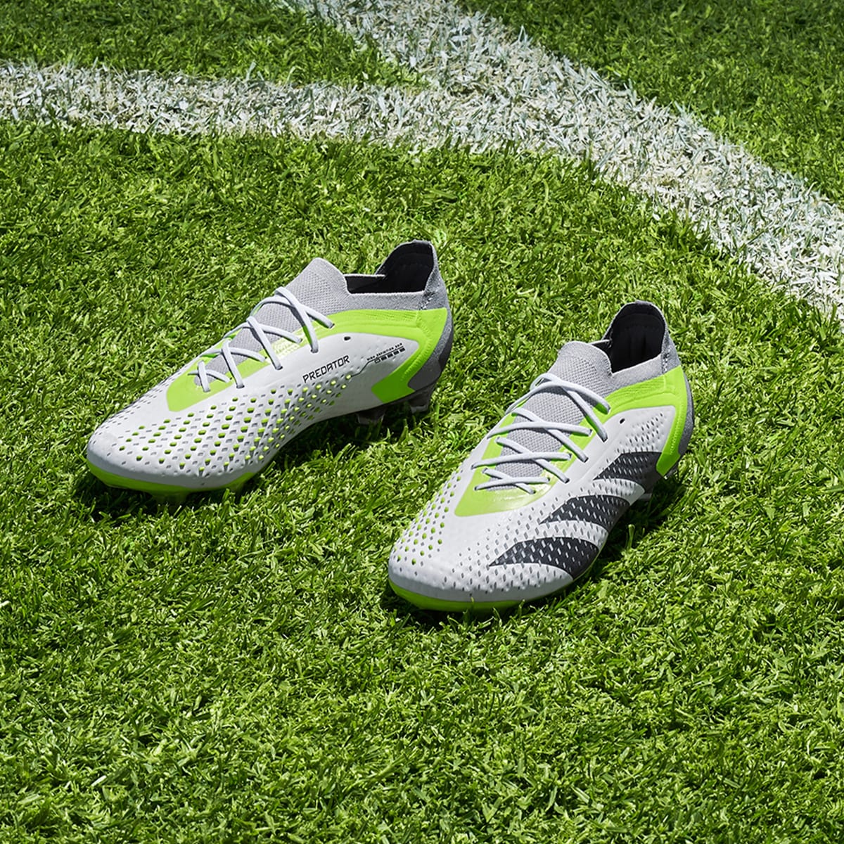 Adidas Buty PREDATOR ACCURACY.1 L FG. 9