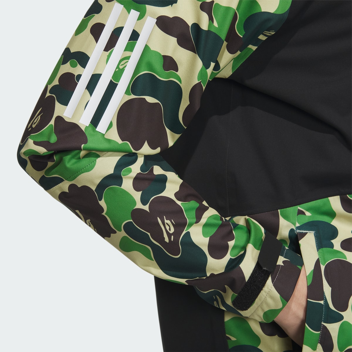 Adidas BAPE x adidas WIND.RDY Golf Jacket. 7