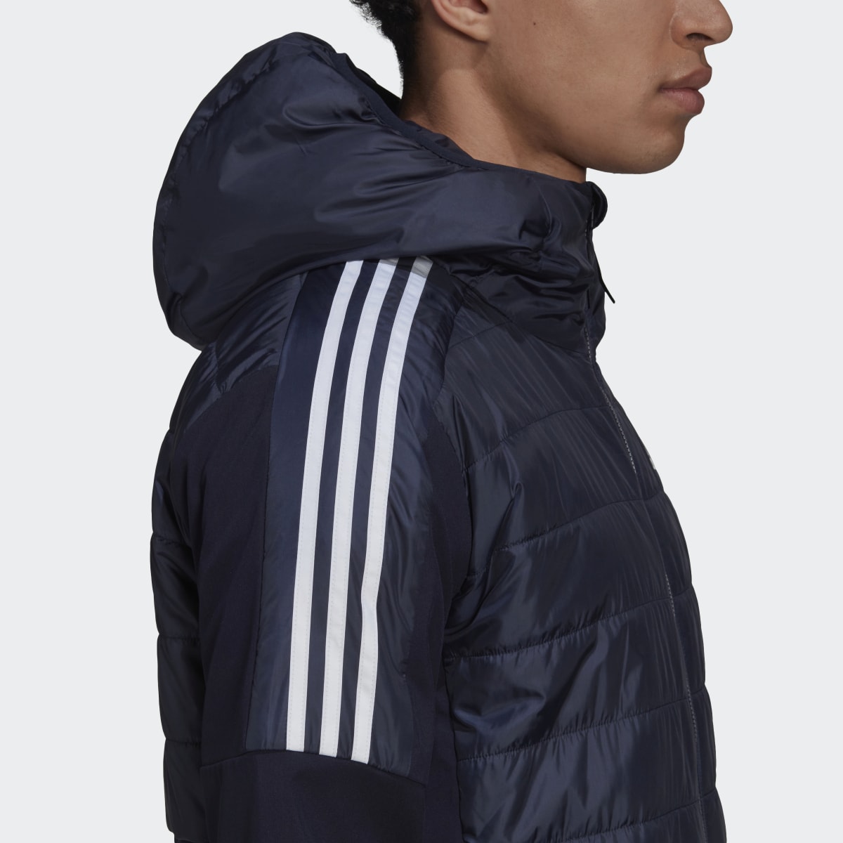 Adidas Essentials Insulated Hooded Hybrid Jacket. 7