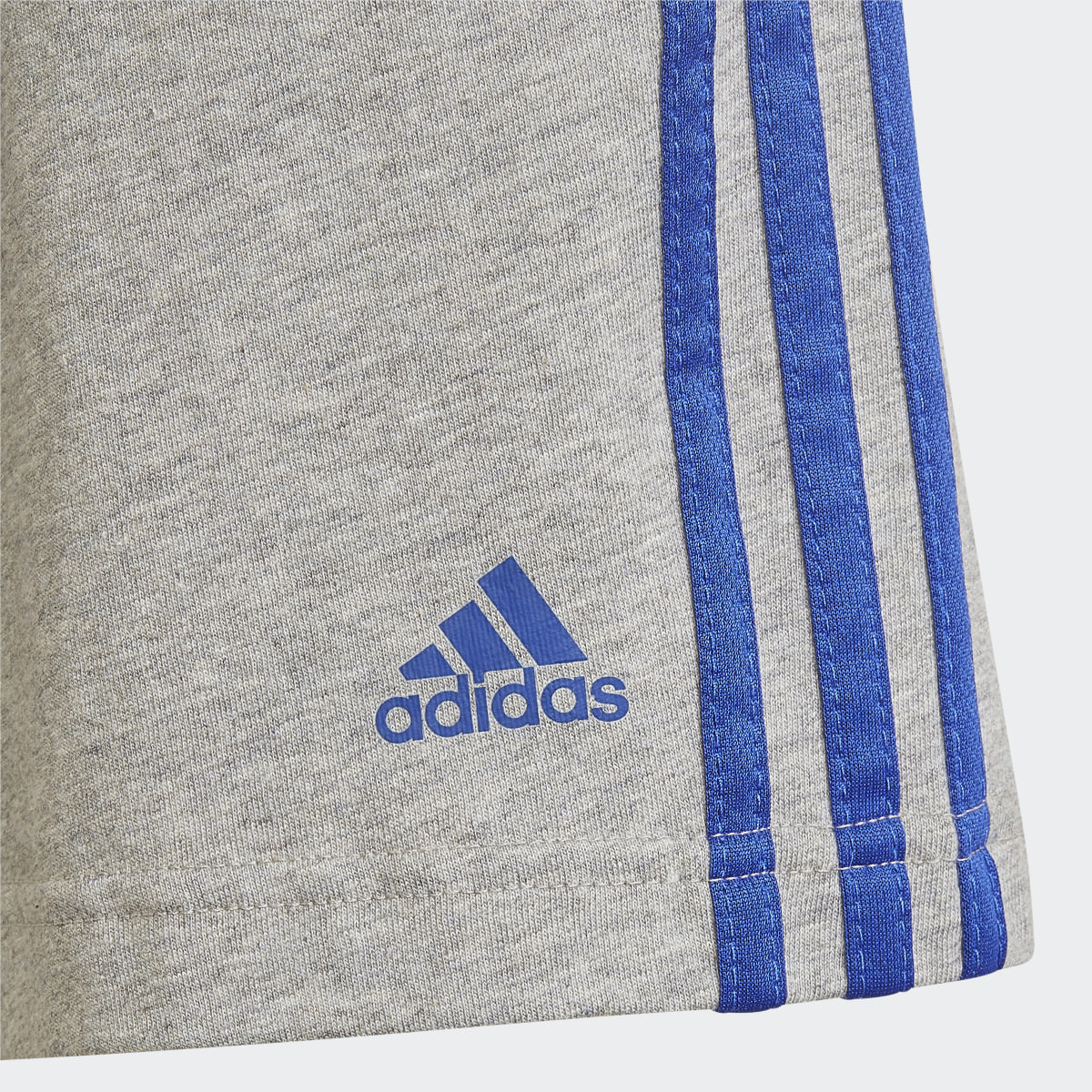 Adidas Essentials 3-Streifen Shorts. 5