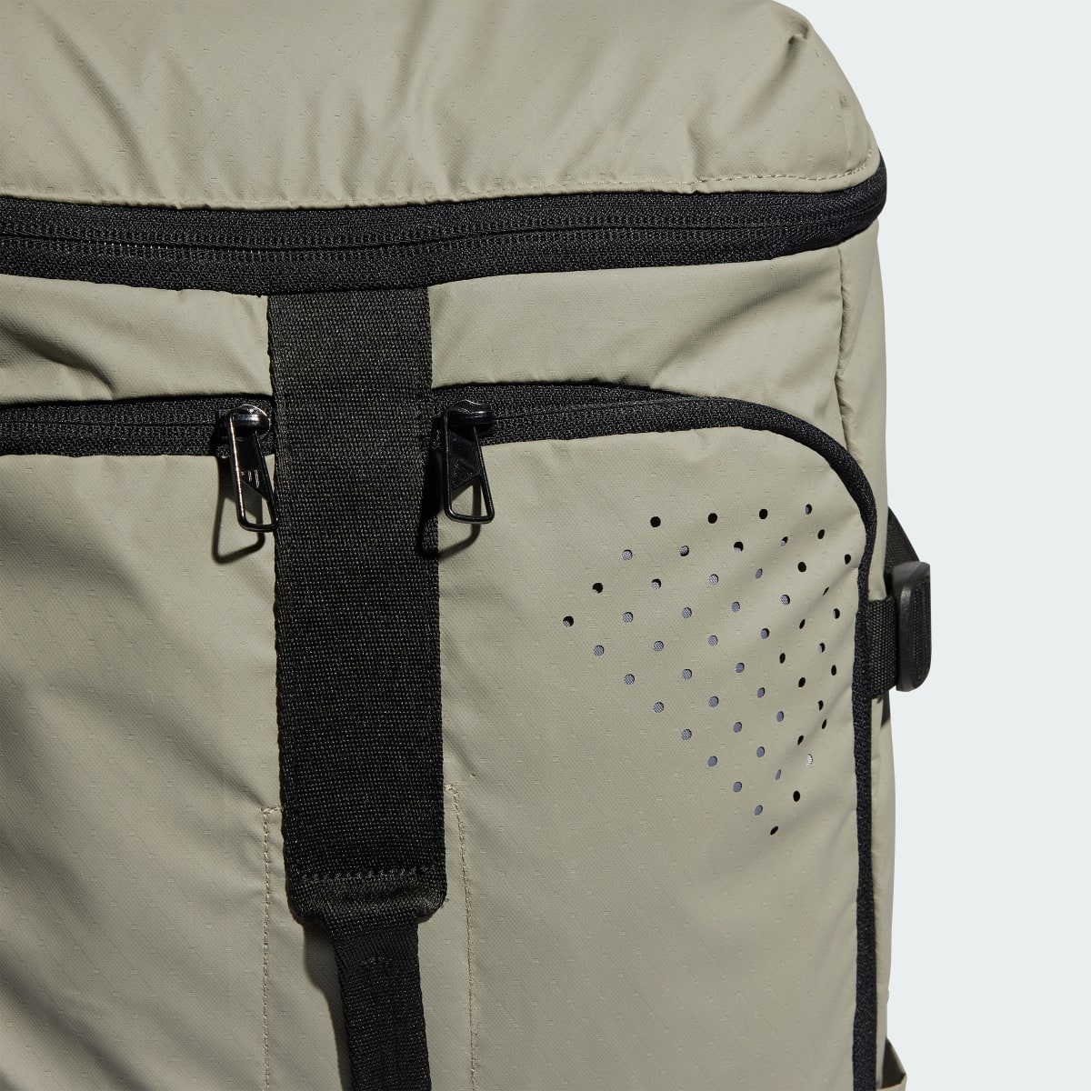 Adidas Hybrid Backpack. 7