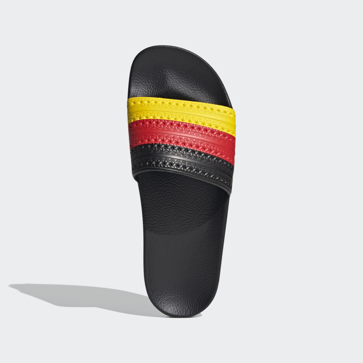 Adidas adilette Slides. 4