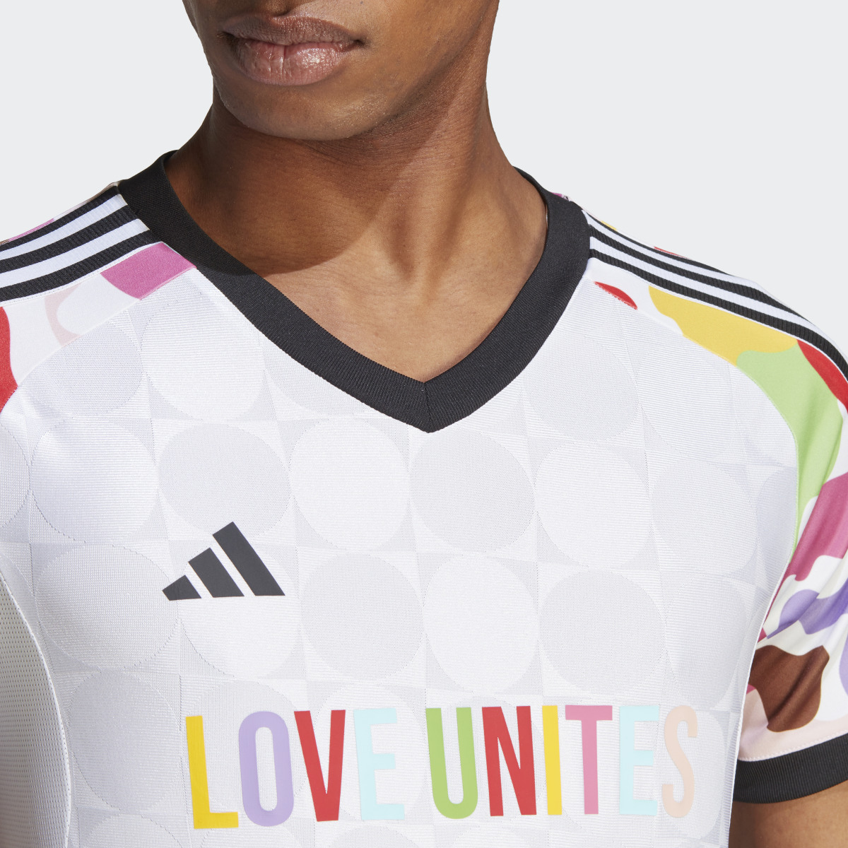 Adidas Camiseta Pride Tiro. 7