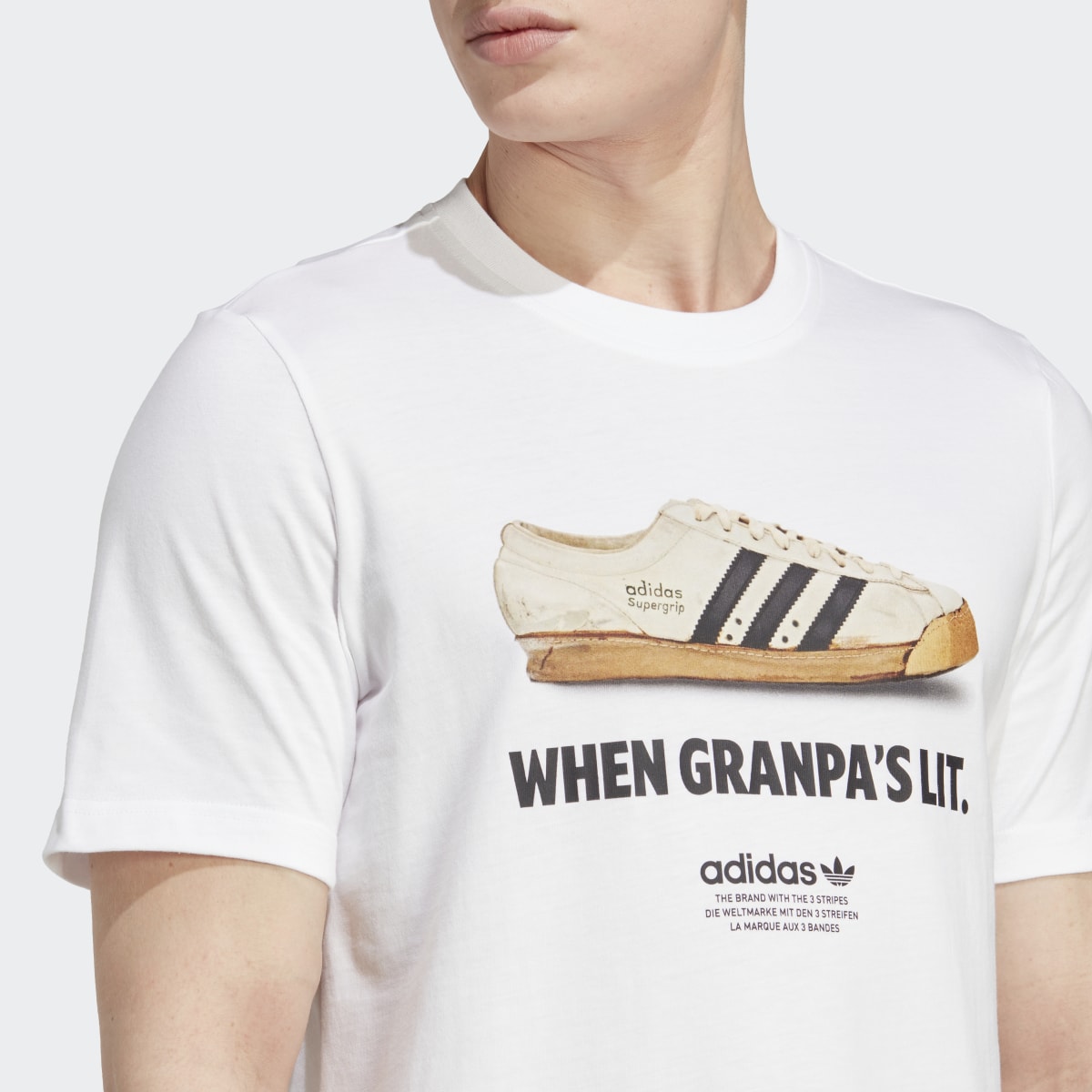 Adidas Camiseta Graphics New Age. 6