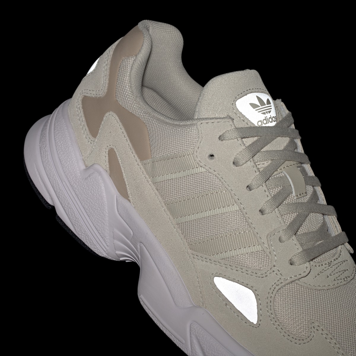 Adidas Scarpe Falcon. 12