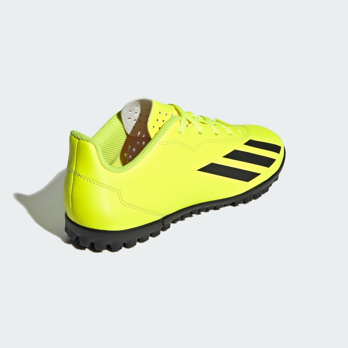 Adidas Botas de Futebol X Crazyfast Club – Piso sintético. 6