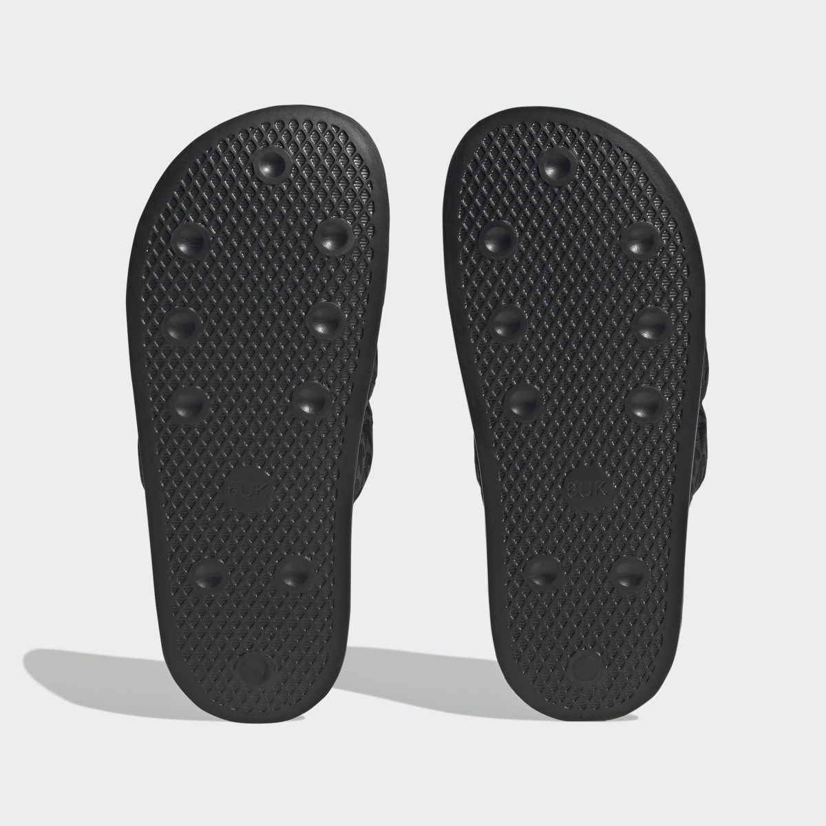 Adidas adilette Essential Slides. 4