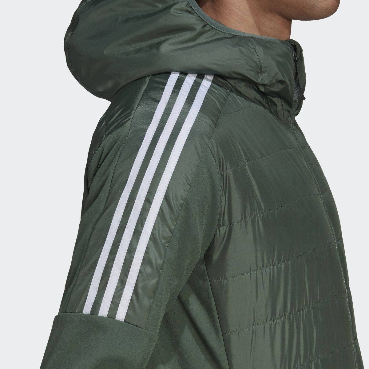 Adidas Casaco Hibrido com Capuz e Isolamento Essentials. 7