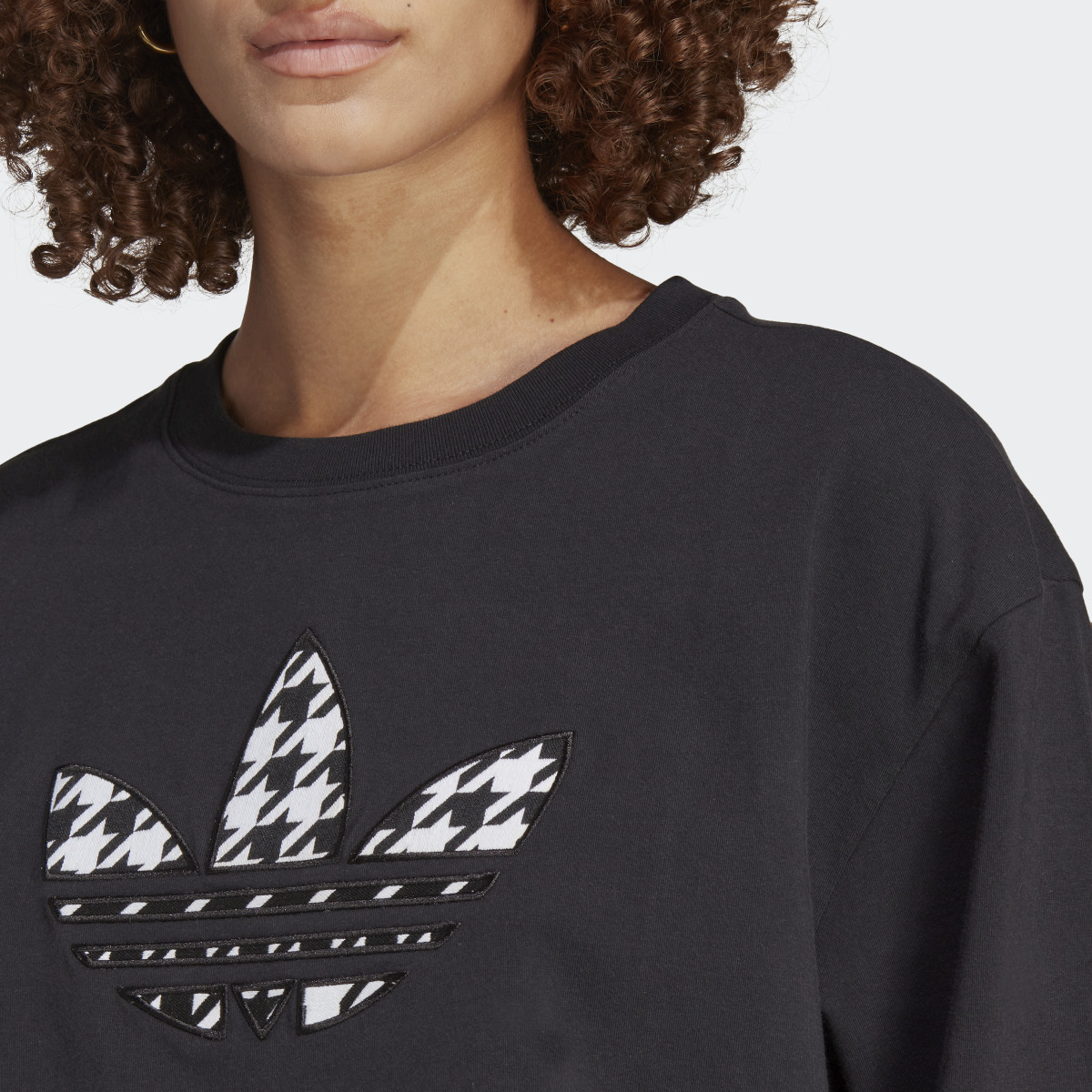 Adidas Originals Houndstooth Trefoil Infill T-Shirt. 6