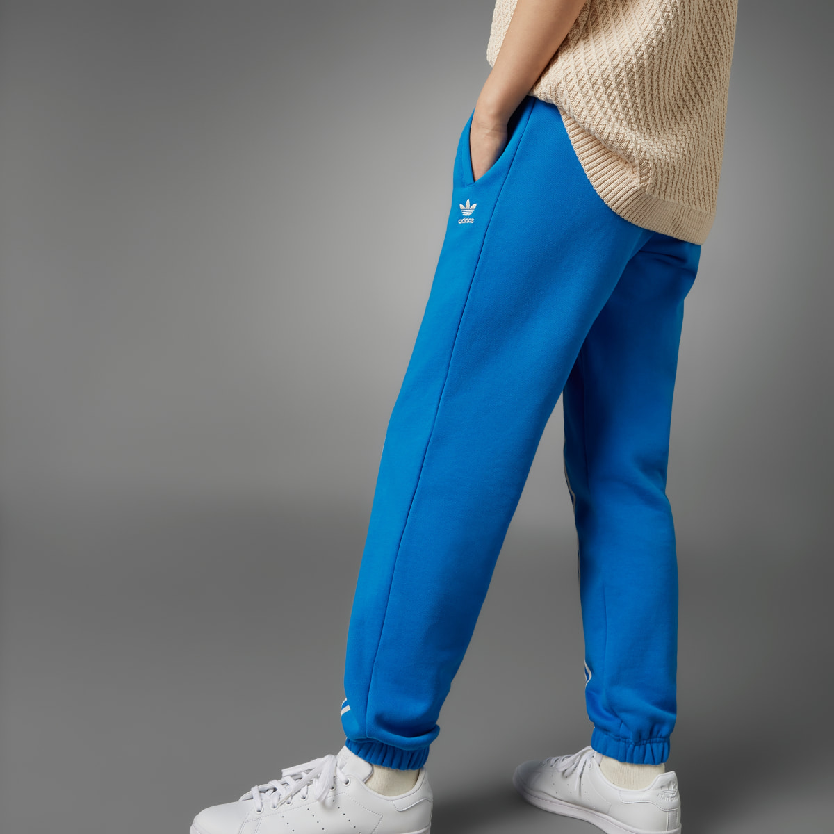 Adidas Pantalon de survêtement 3 bandes Adicolor 70s. 9