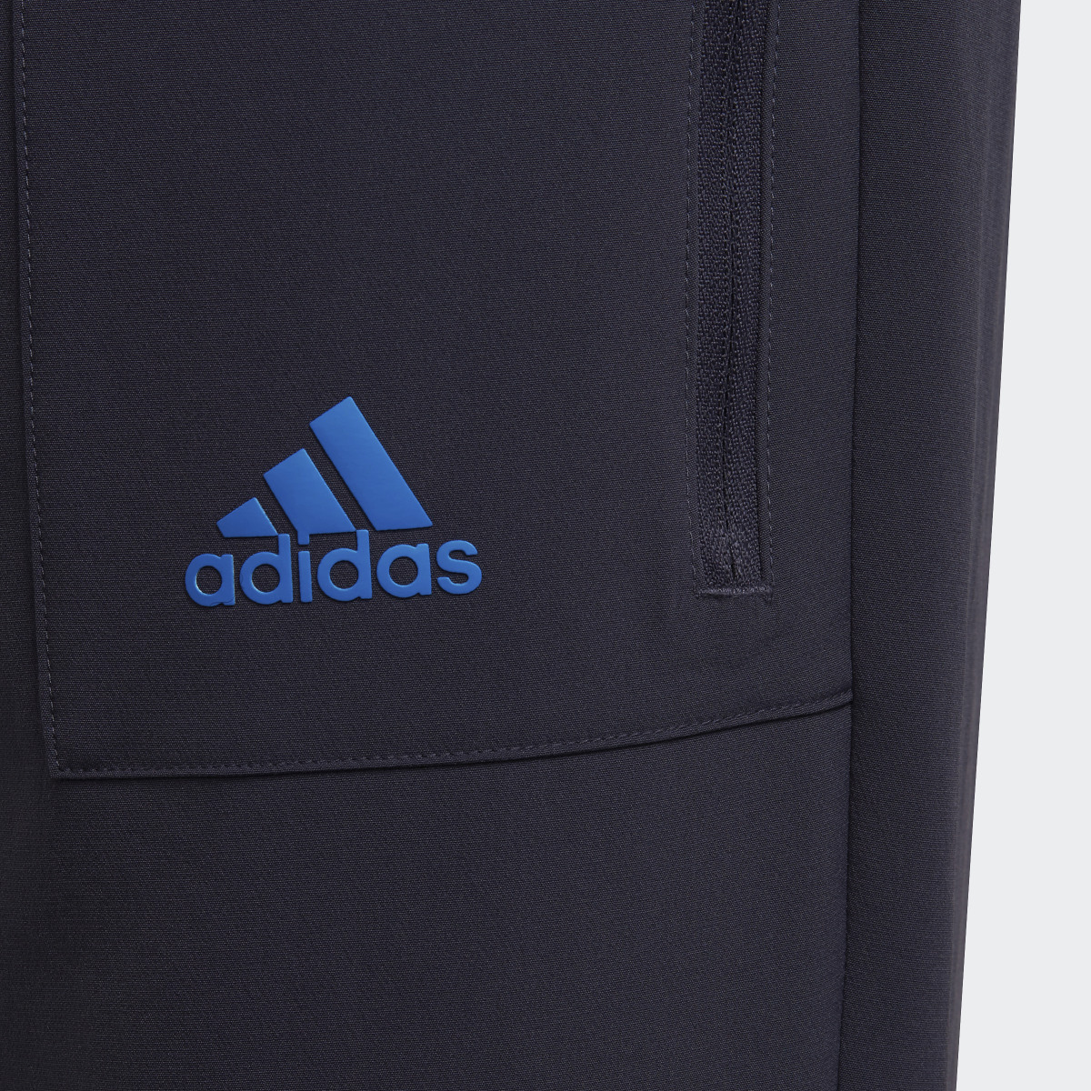 Adidas Ensemble Woven. 9