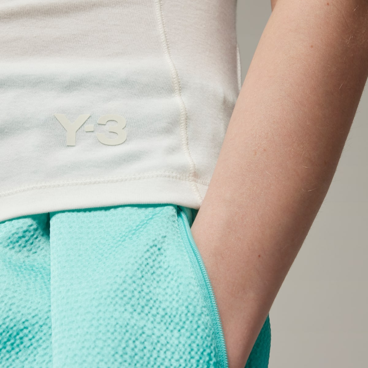 Adidas Y-3 Fitted T-Shirt. 7