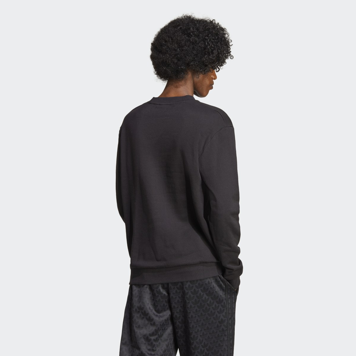 Adidas Sweat-shirt ras-du-cou à motif monogramme. 4