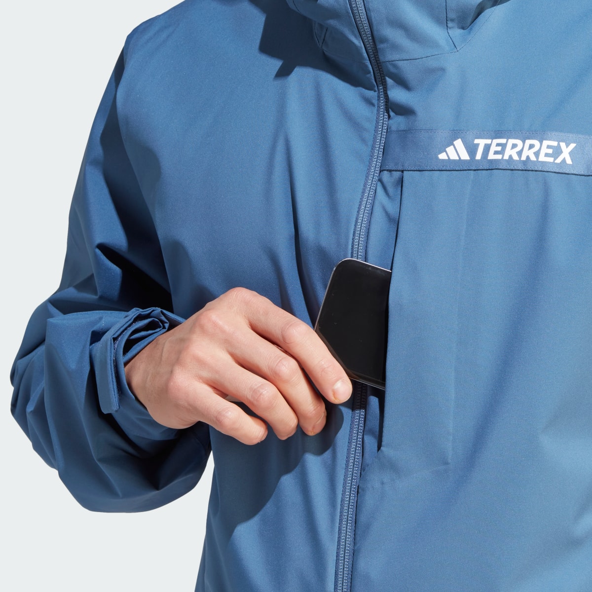 Adidas Chaqueta impermeable Terrex Multi RAIN.RDY 2.5-Layer. 8