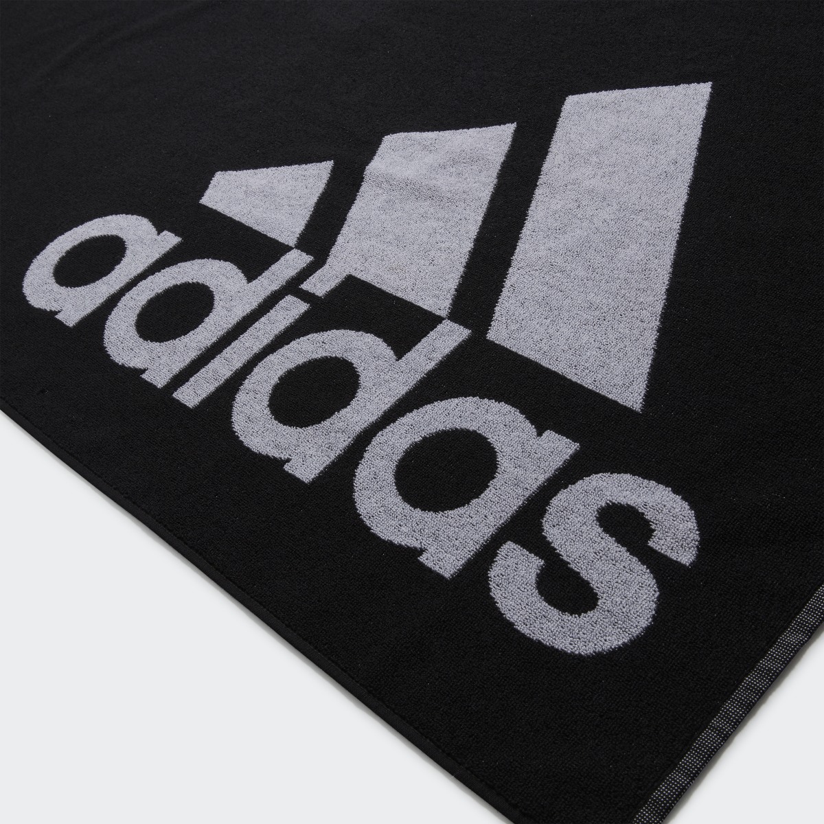 Adidas Towel Large. 4