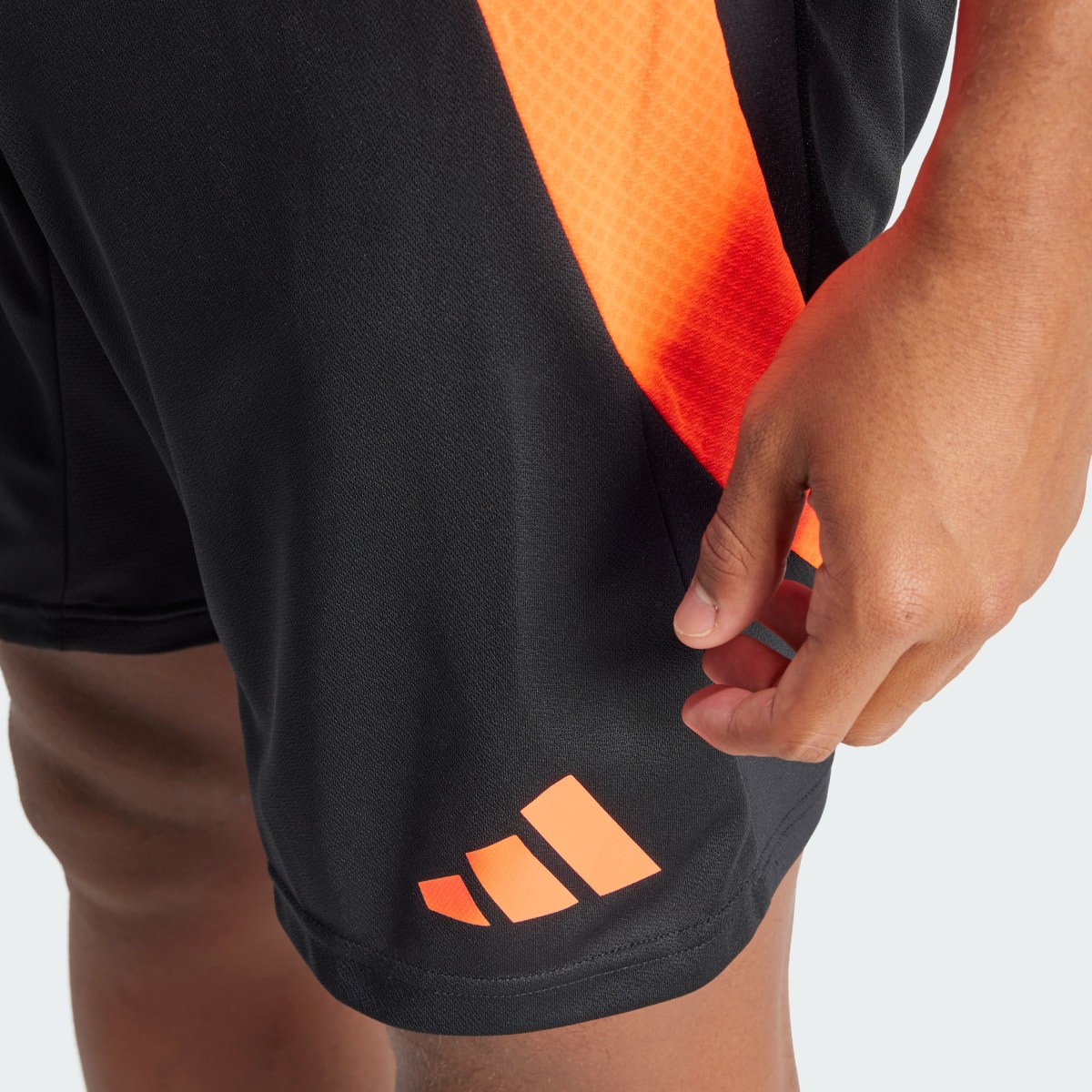 Adidas Shorts de Entrenamiento Tiro 24 Pro. 7