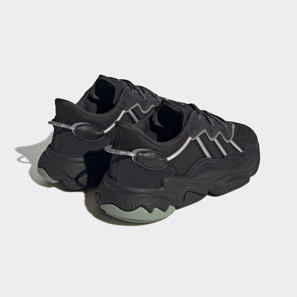 Adidas Chaussure OZWEEGO. 6