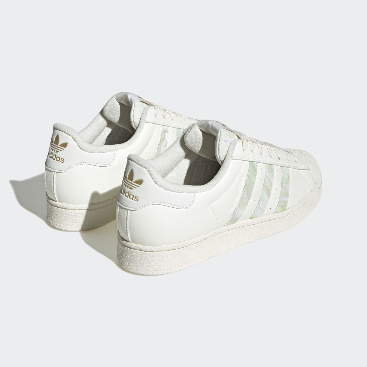 Adidas Chaussure Superstar Vegan. 6