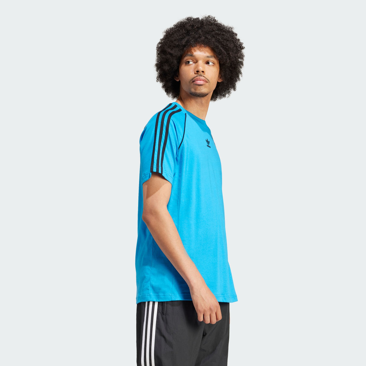 Adidas SST T-Shirt. 4
