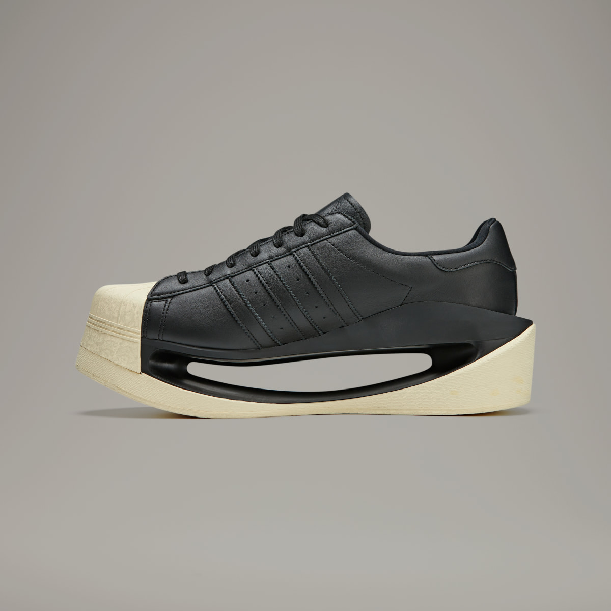 Adidas Y-3 Gendo Superstar. 11