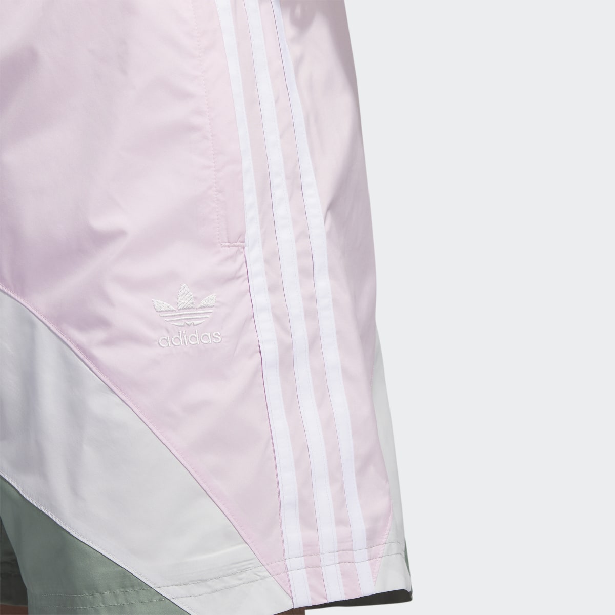 Adidas Short tissé Swirl. 6