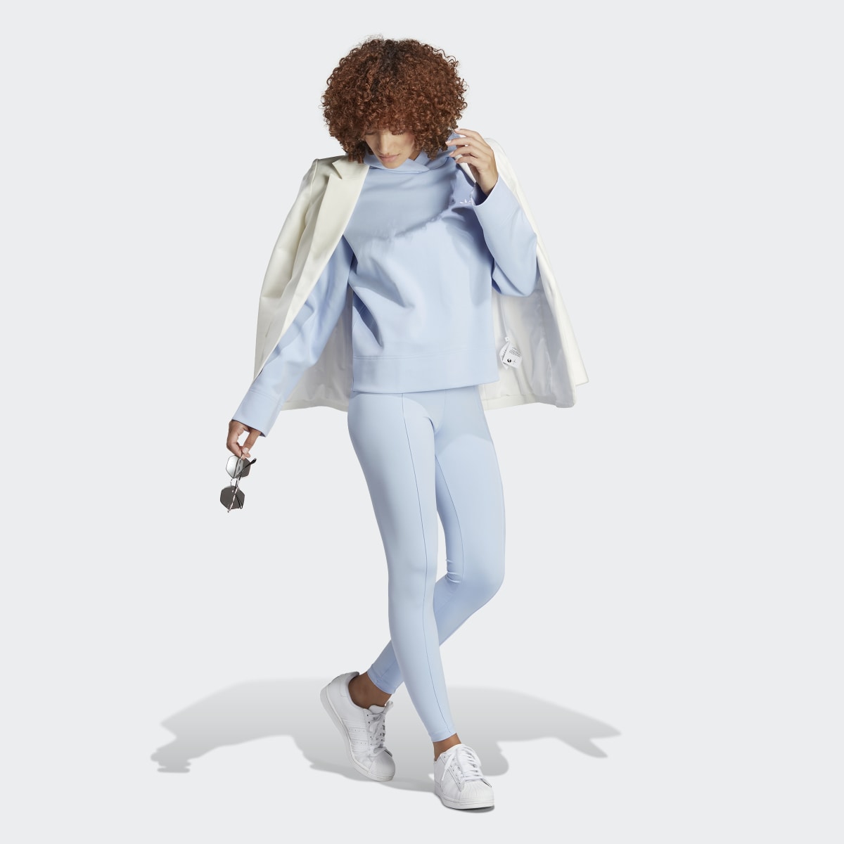 Adidas Sudadera corta con capucha Premium Essentials. 4