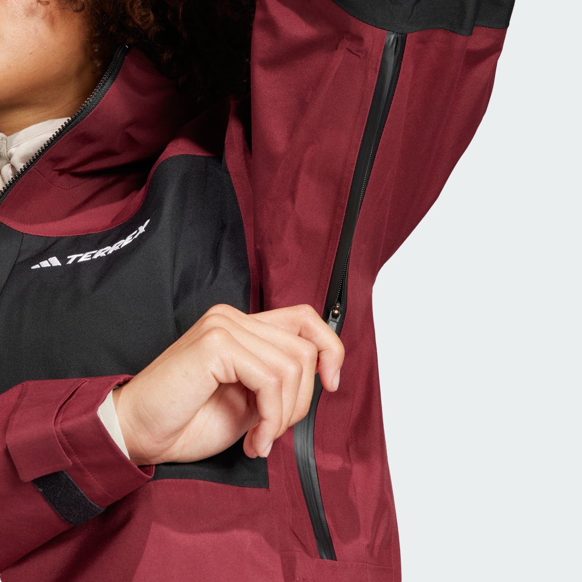 Adidas Terrex XPLORIC GORE-TEX Rain Jacket. 8