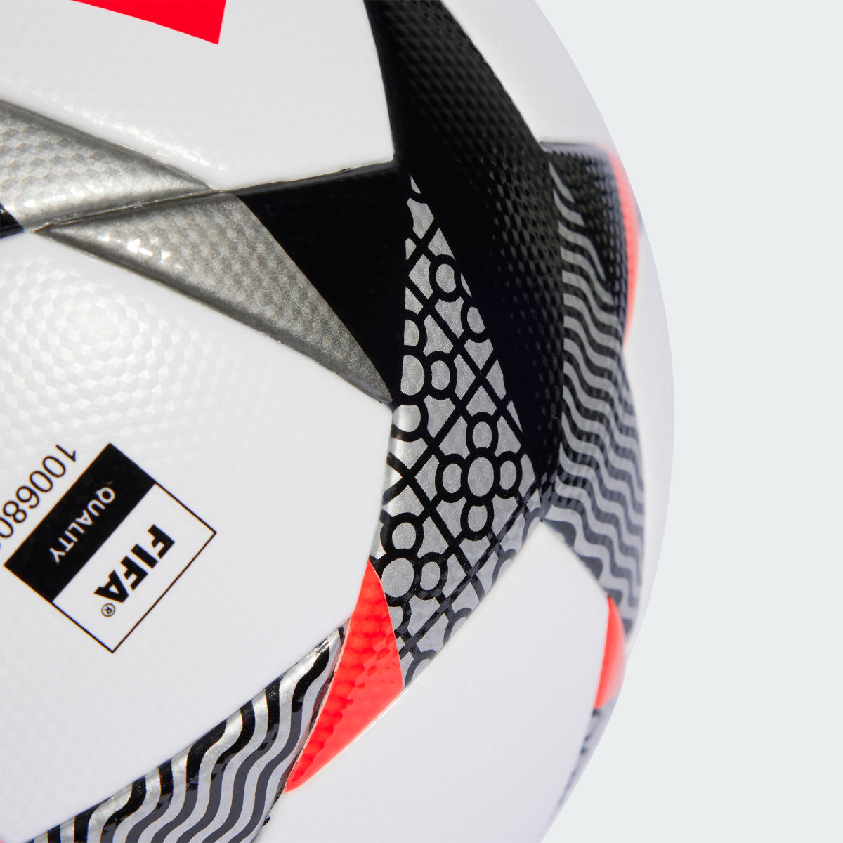Adidas UWCL League 23/24 Knock-out Ball. 4