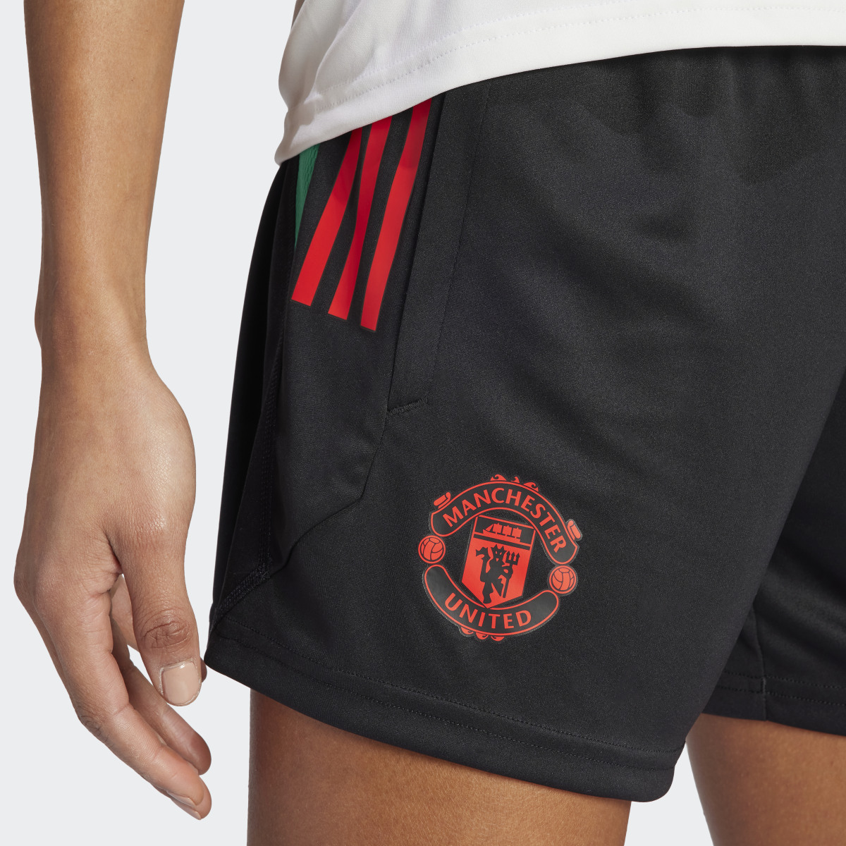 Adidas Manchester United Tiro 23 Training Shorts. 6