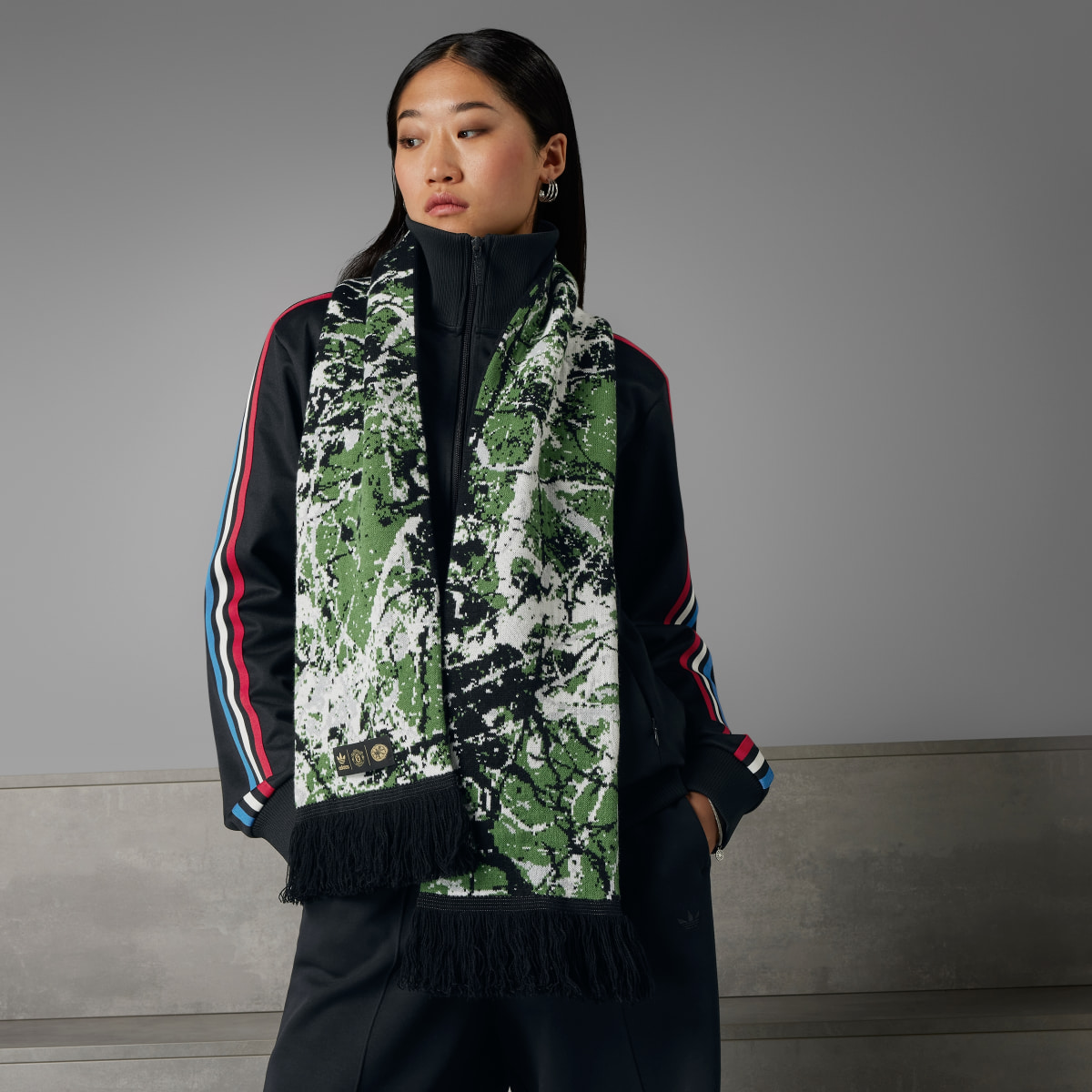Adidas Bufanda Manchester United Stone Roses. 5 Adidas Bufanda Manchester United Stone Roses. 5